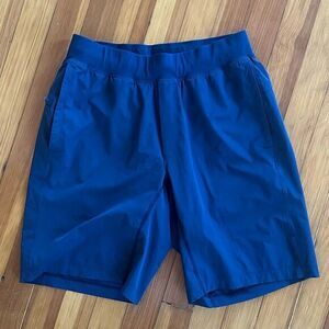 Lululemon T.H.E. Short with Liner 9" in Navy Size M
